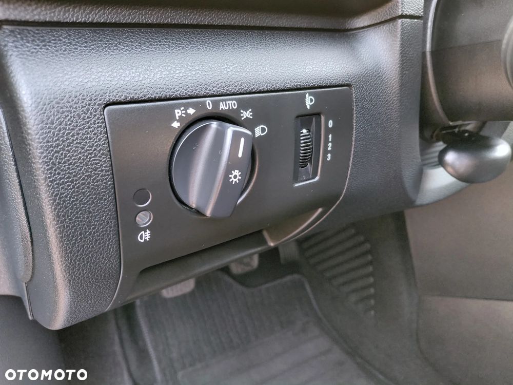 Mercedes-Benz Klasa A 160 BlueEFFICIENCY Avantgarde - 26