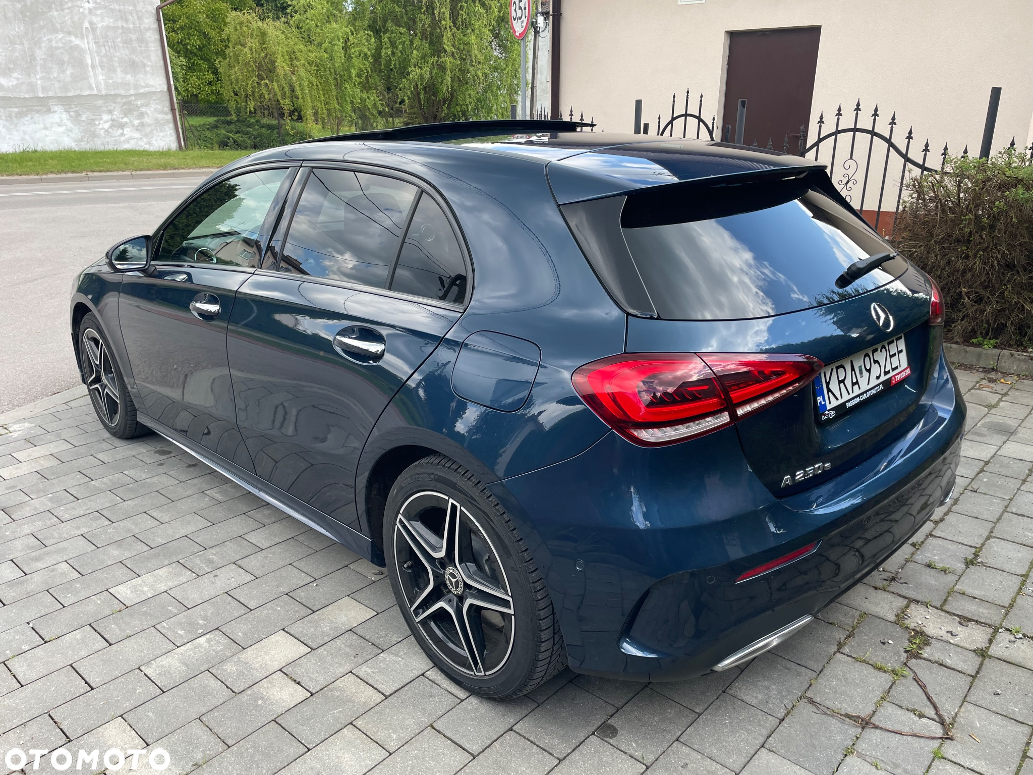 Mercedes-Benz Klasa A 250 E AMG Line 8G-DCT - 9