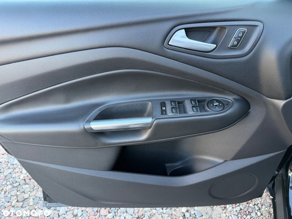 Ford Kuga - 26