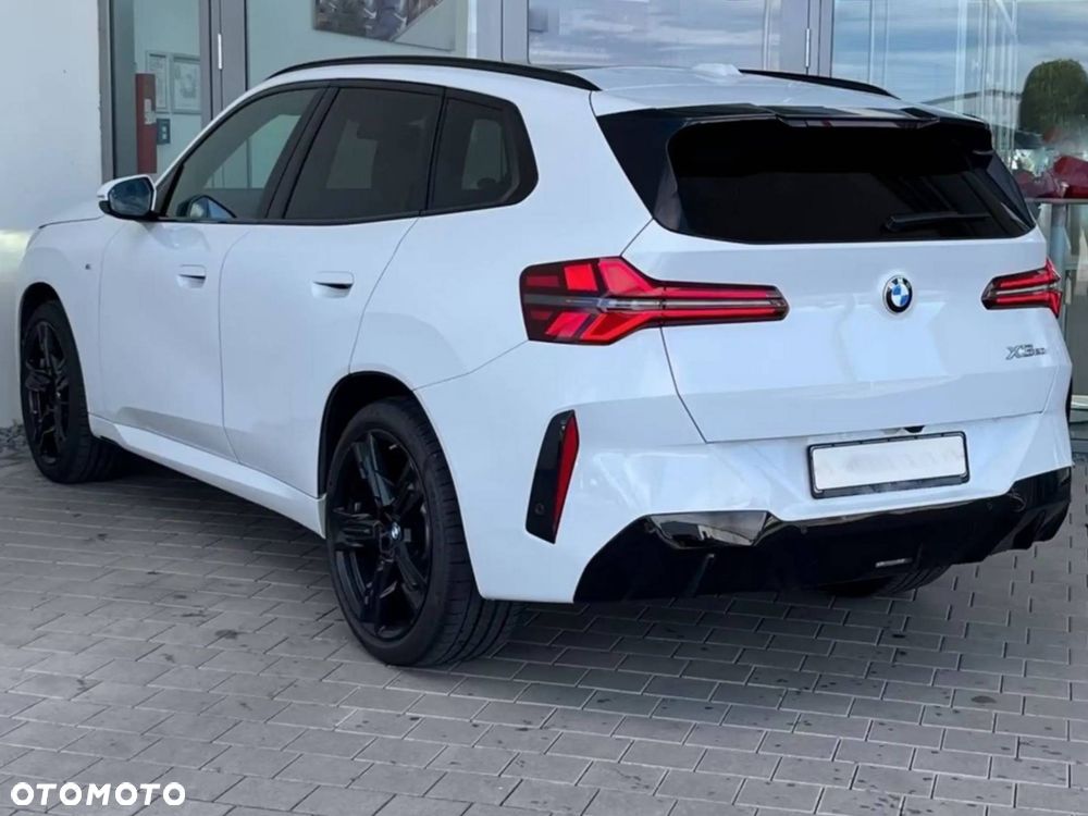 BMW X3 xDrive20i M Sport Edition - 4