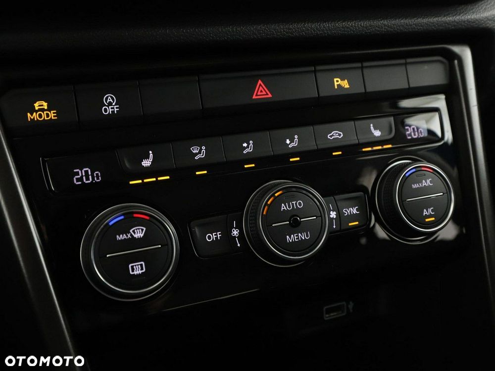 Volkswagen T-Roc 1.5 TSI Style - 28