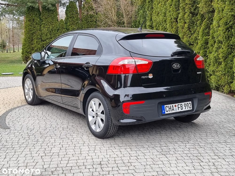 Kia Rio 1.2 Dream Team Edition - 3