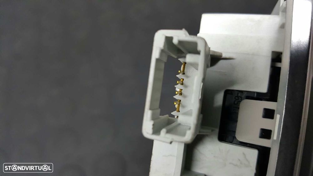 LUZ INTERIOR RENAULT LAGUNA III DYNAMIQUE TOMTOM - 6