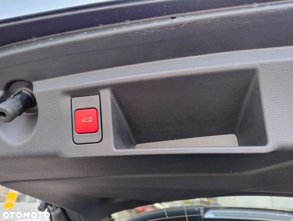 Peugeot 308 1.5 BlueHDi GT S&S EAT8 - 12