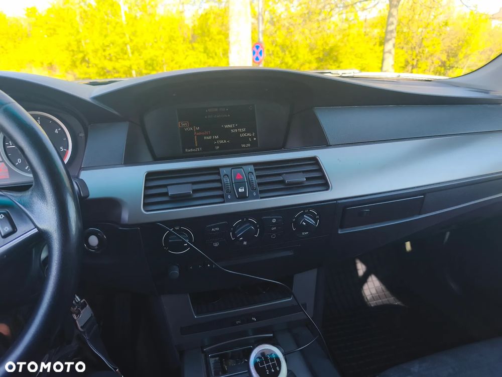 BMW Seria 5 520d - 6