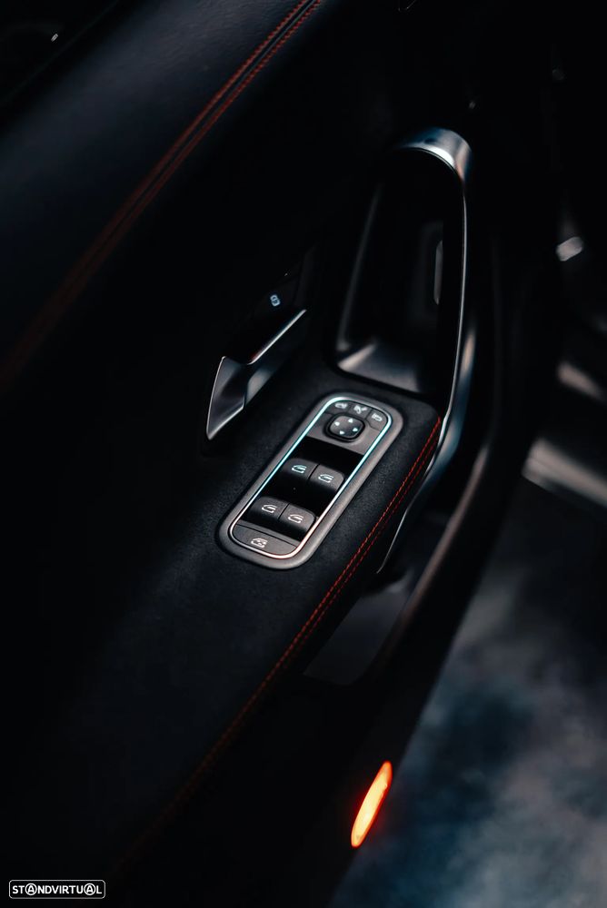 Mercedes-Benz CLA 250 e AMG Line - 23
