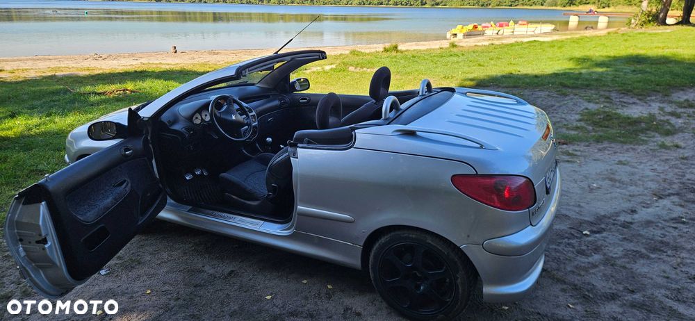 Peugeot 206 CC - 2