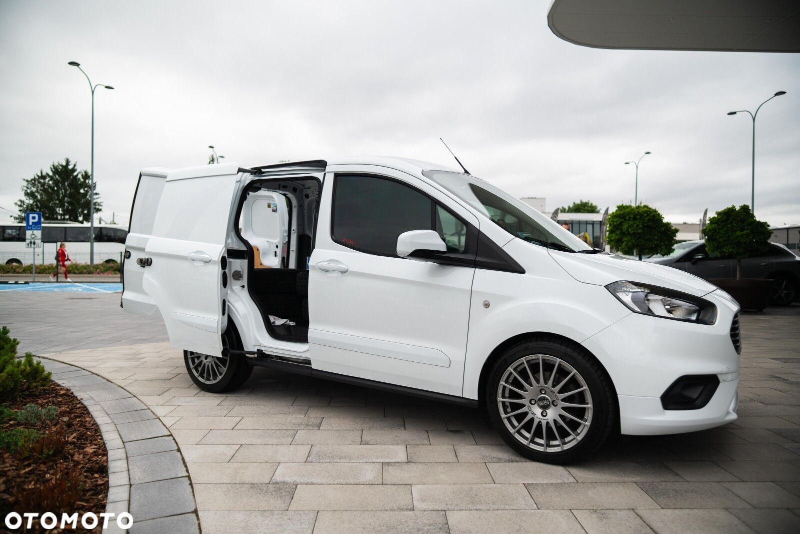 Ford transit-courier EcoBoost Trend - 26