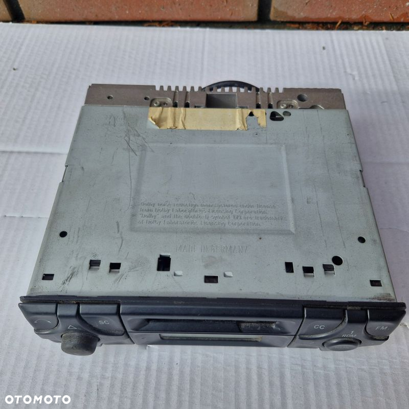 Radio radioodtwarzacz Fabryczne Mercedes W210 W168 2108200986 - 4