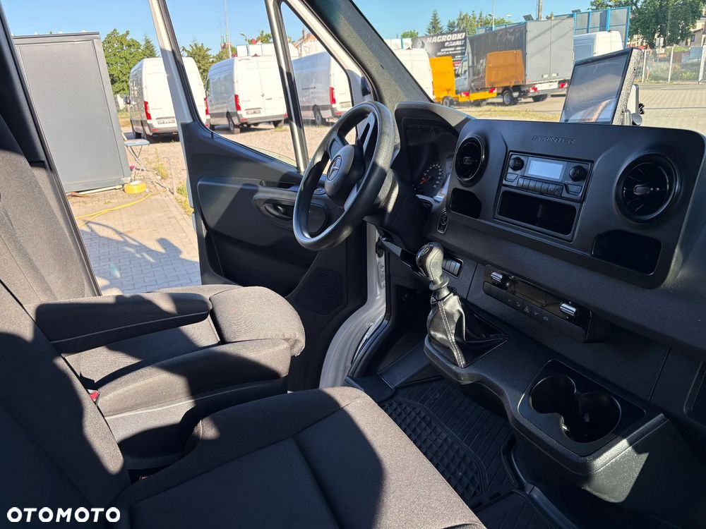 Mercedes-Benz Sprinter 516 kontener + winda - 6