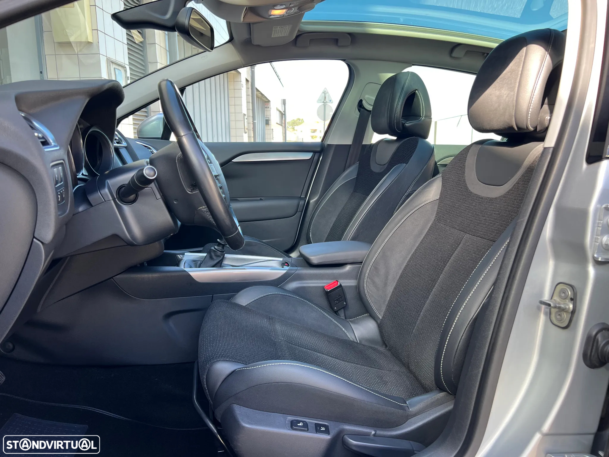 Citroën C4 1.6 HDi Exclusive - 12