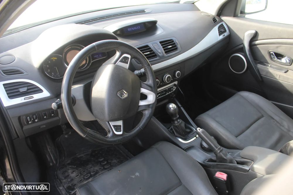 Renault Mégane Sport Tourer 1.5 dCi Comfort SS - 5