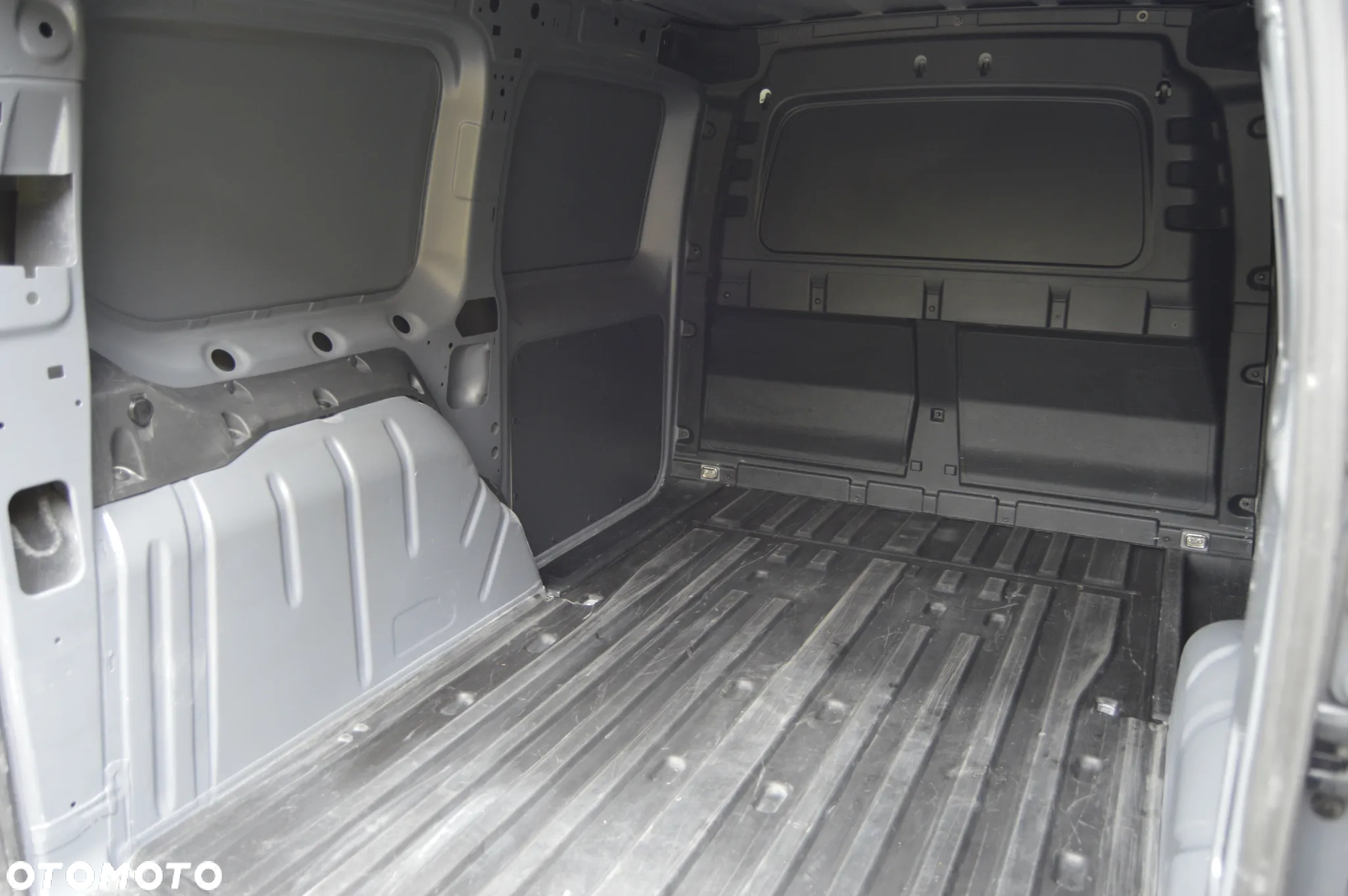 Volkswagen Caddy MAXI - 10