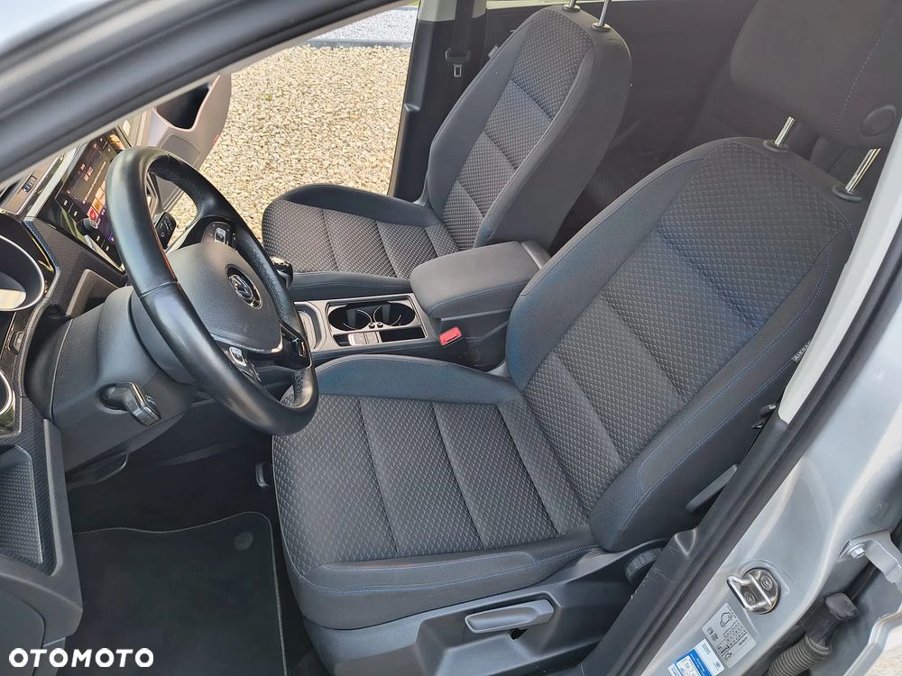 Volkswagen Touran 2.0 TDI BMT United - 18