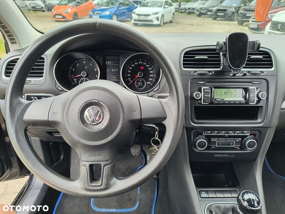 Volkswagen Golf - 21