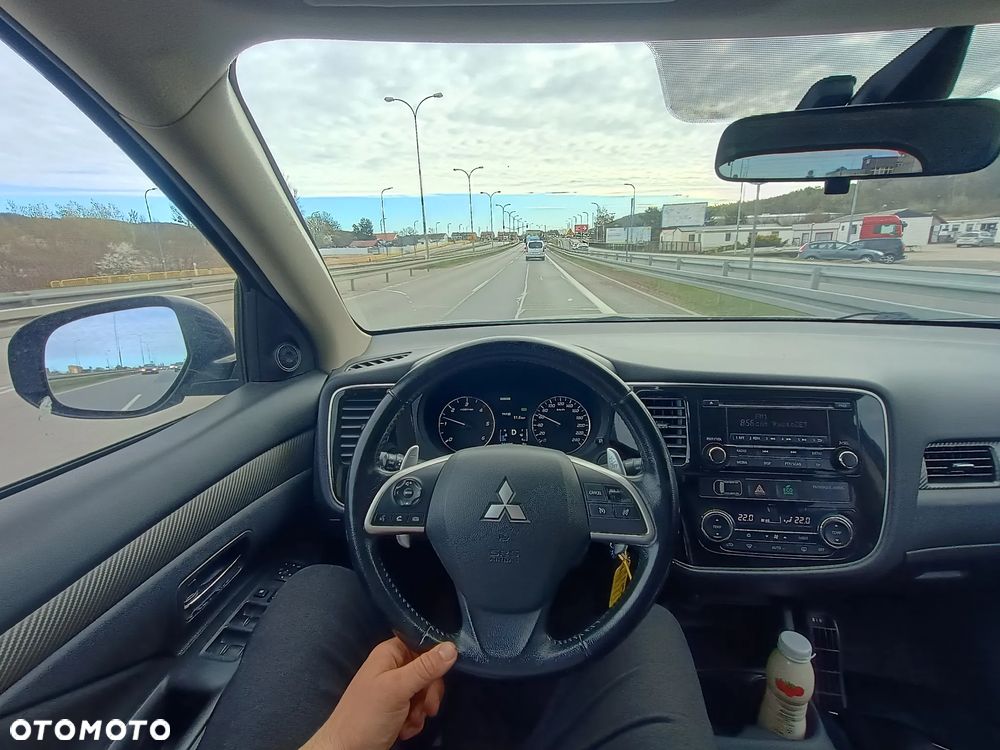 Mitsubishi Outlander 2.2 DI-D 4WD Automatik Instyle - 38