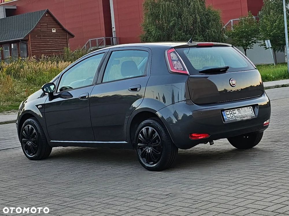 Fiat Punto 2012 ver-1-4-easy-s-s - 3
