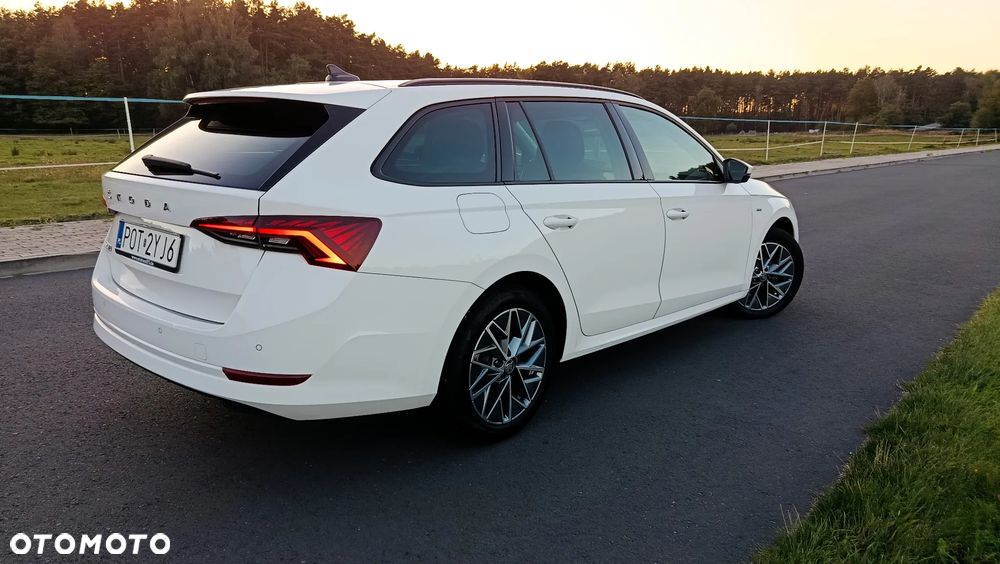 Skoda Octavia 2.0 TDI DSG Tour - 28