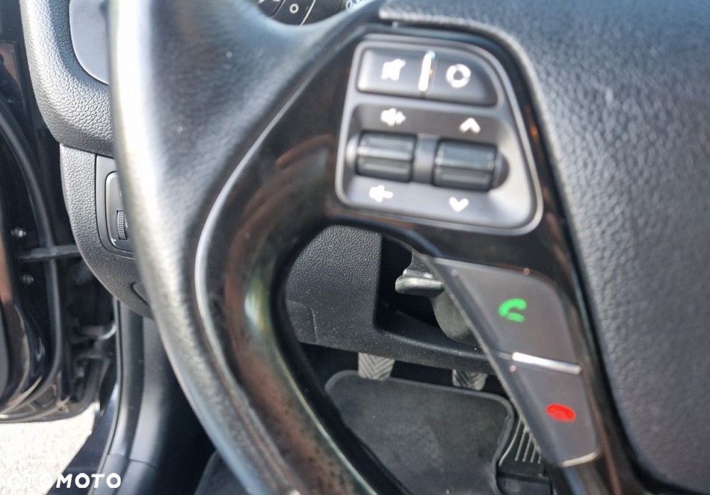 Kia Ceed 1.6 GDI Fifa World Cup Edition - 24