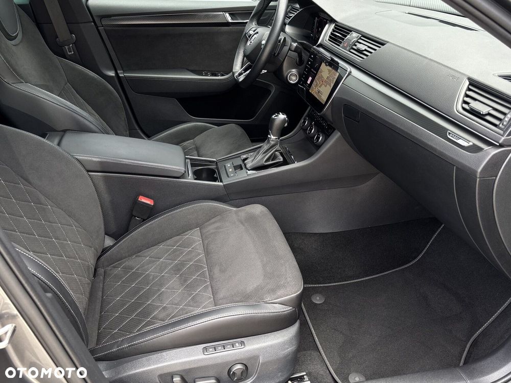 Skoda Superb 2.0 TDI SCR 4x4 Sportline DSG - 9
