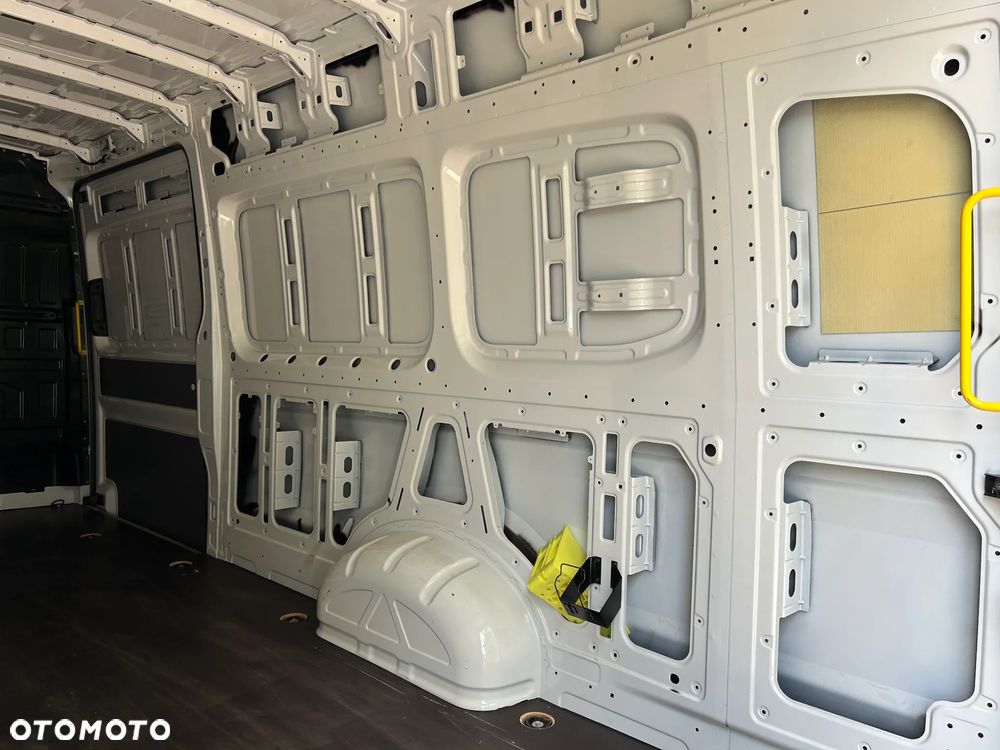 Volkswagen CRAFTER L5H2 NAJDŁUŻSZY LONG / POLIFT VIRTUAL / GWARANCJA + PAKIET SERWISOWY DO 2030 ROKU / JEDYNIE 5 TYŚ. KM PRZEBIEGU / KAMERA COFANIA / SILNIK 140 KM !! - 14