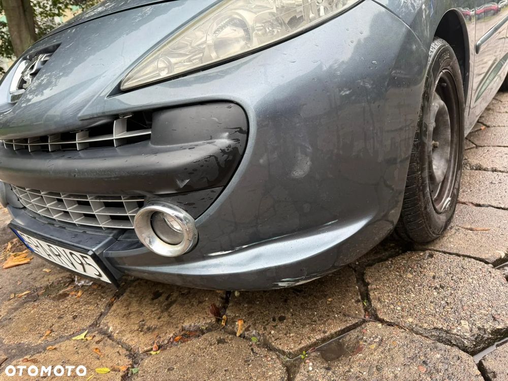Peugeot 207 - 7