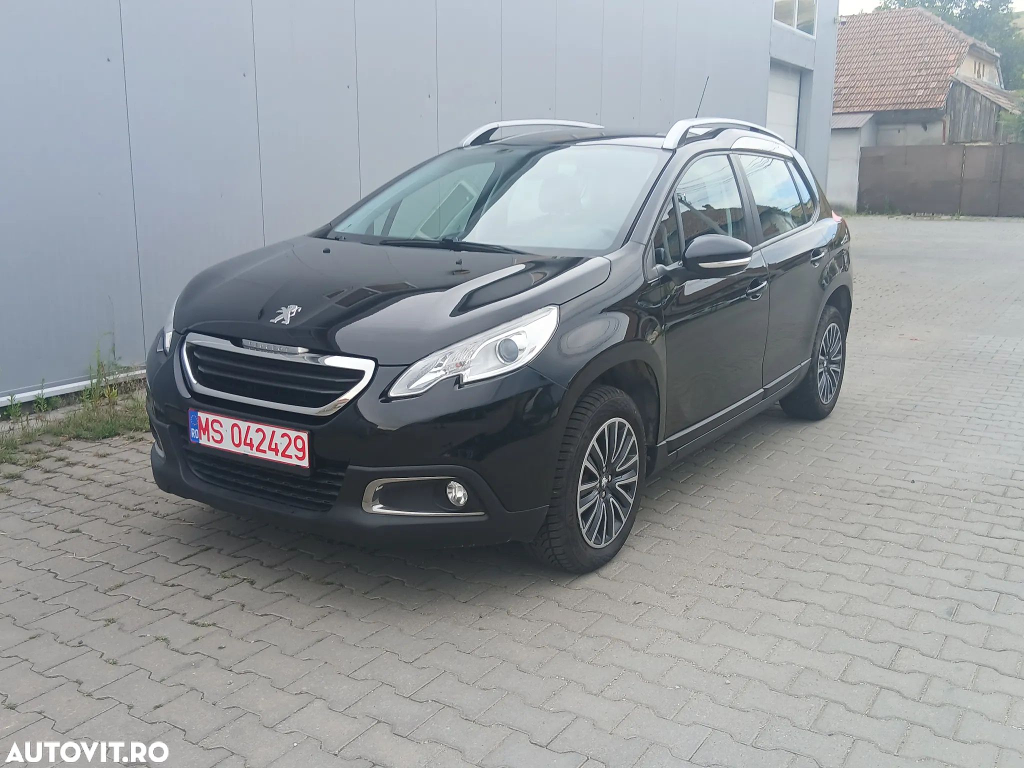 Peugeot 2008 1.2 L PureTech Active - 1