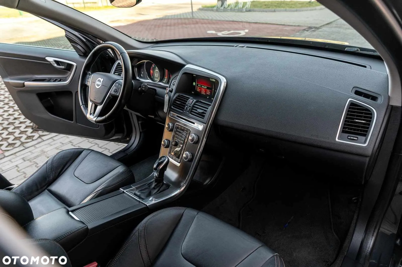 Volvo XC 60 - 24