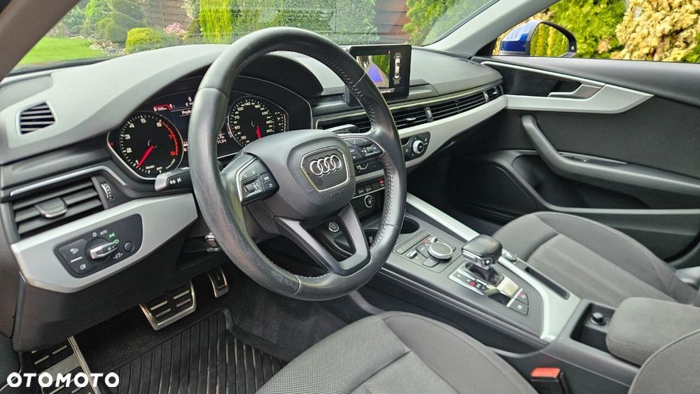 Audi A4 Limousine - 17