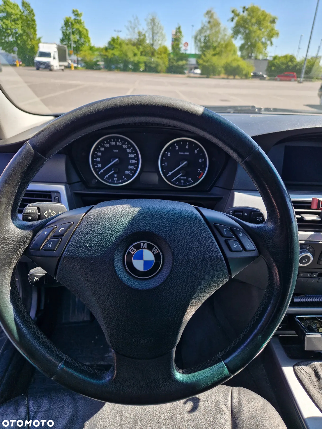 BMW Seria 5 520i - 12