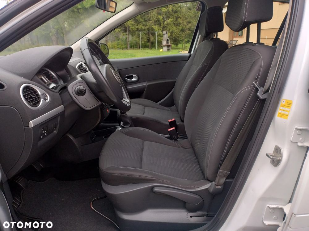 Renault Clio 1.2 16V 75 Dynamique - 15