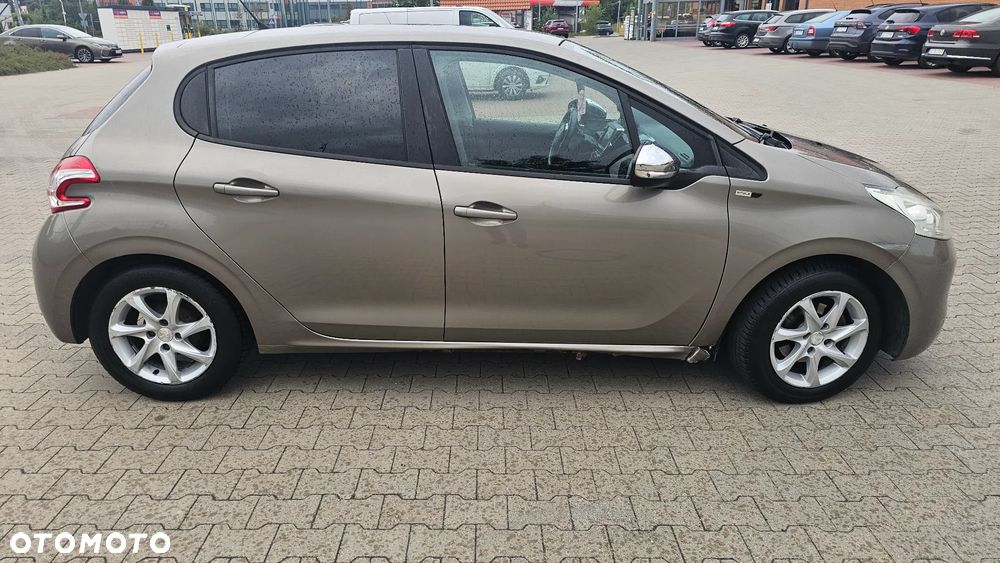 Peugeot 208 1.2 PureTech Active - 4