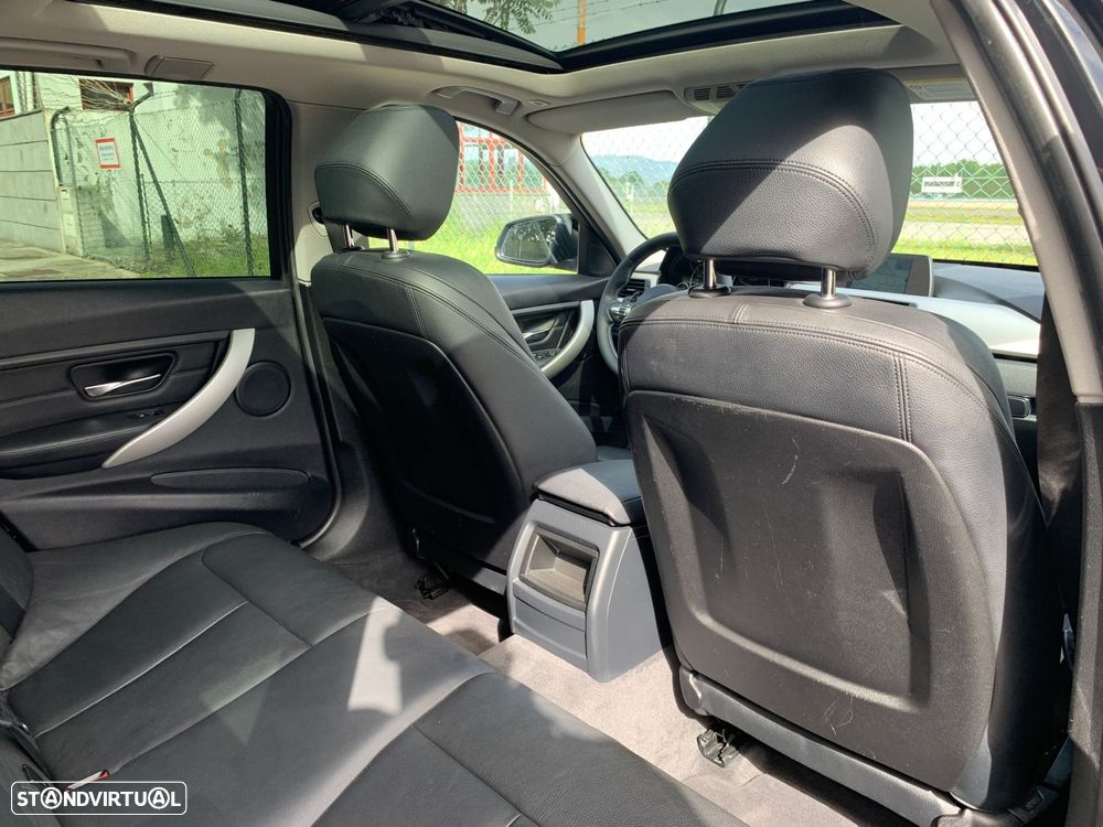 BMW 320 d Auto Pack M - 23