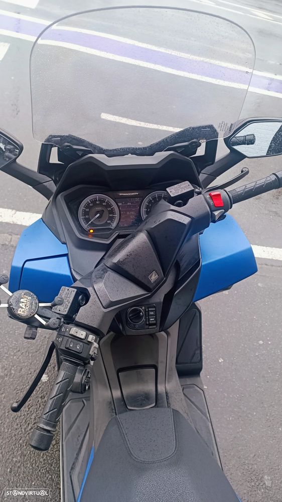 Honda Forza 350 - 8