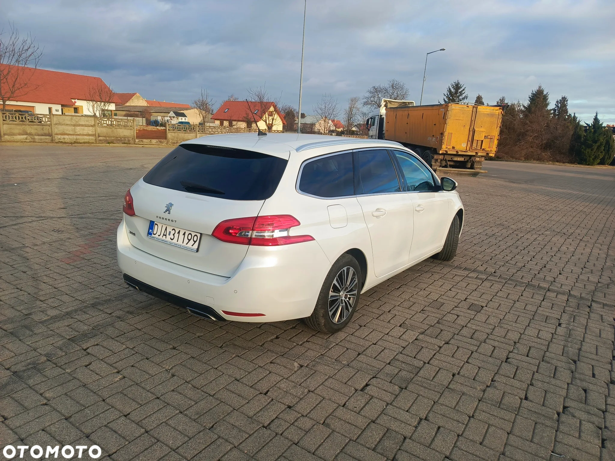 Peugeot 308 SW 1.5 BlueHDi Allure S&S EAT8 - 5