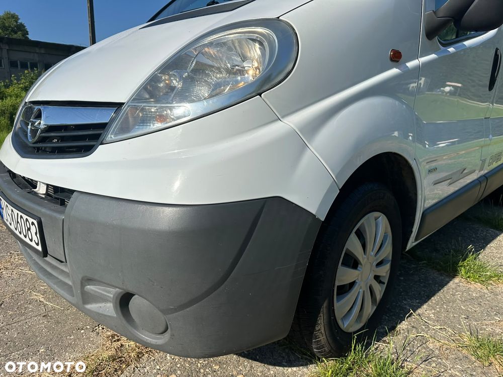 Opel Vivaro 2.5 diesel 145kM 2008 rok, automat, HAK, orginalny przebieg! BEZWYPADKOWY - 21