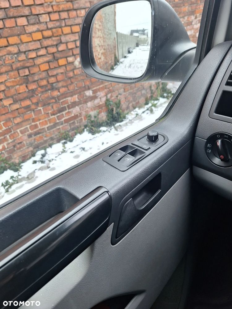 Volkswagen Transporter - 21