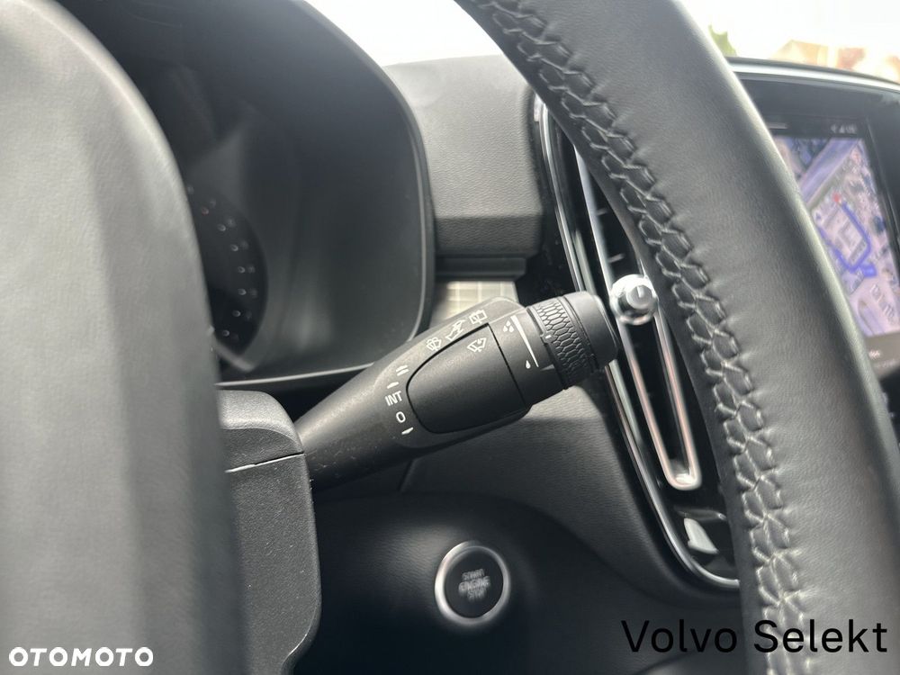 Volvo XC 40 - 25