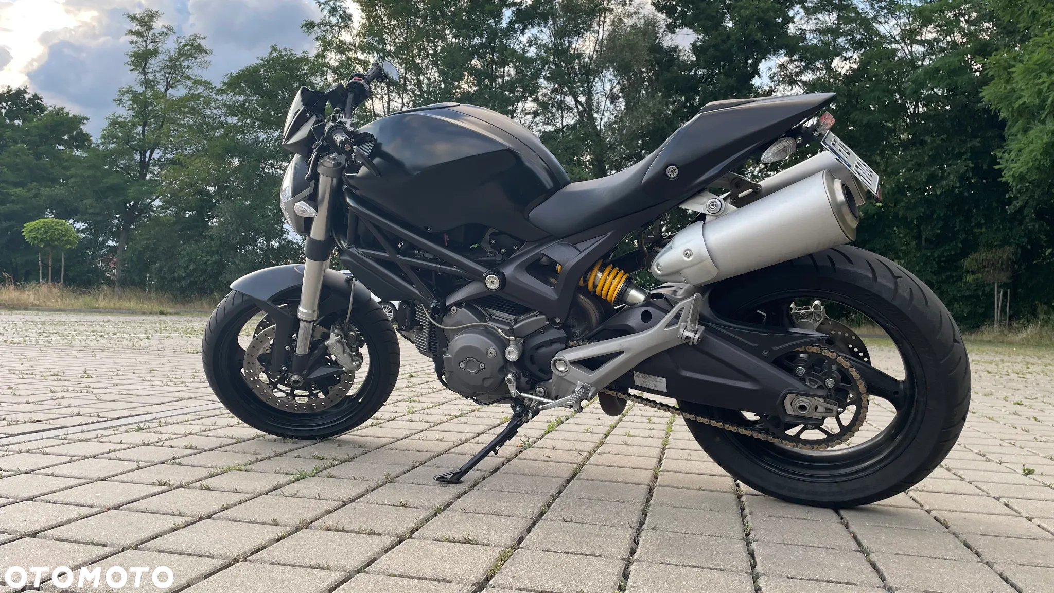 Ducati Monster - 4