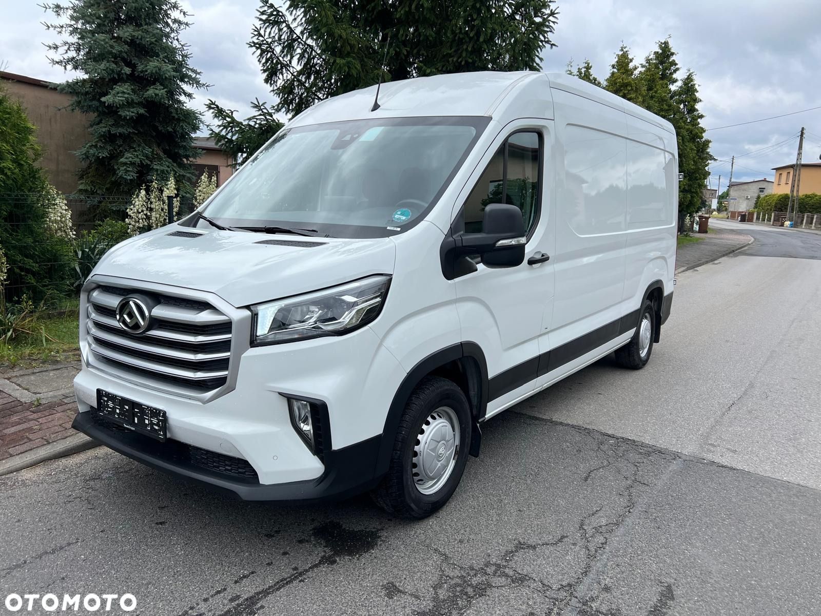Maxus DELIVER 9 - 1
