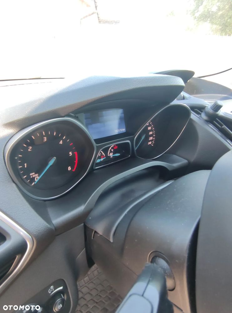 Ford Kuga 2.0 TDCi 4WD Trend - 3