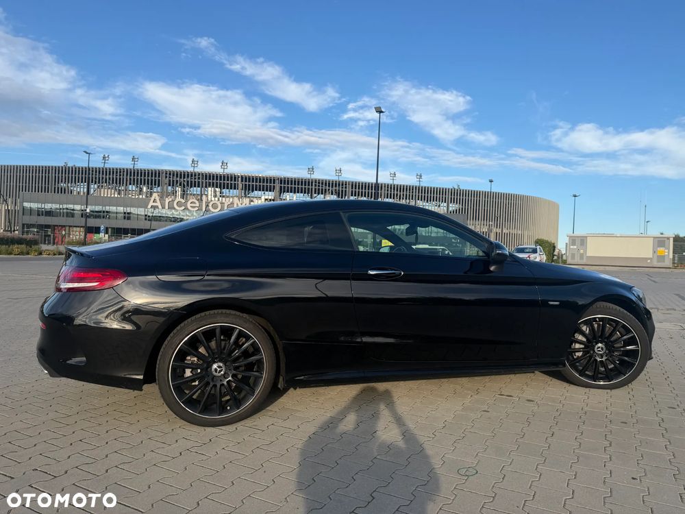 Mercedes-Benz Klasa C 300 9G-TRONIC Night Edition - 6