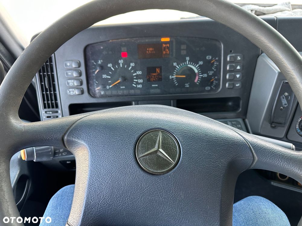 Mercedes-Benz Actros - 14