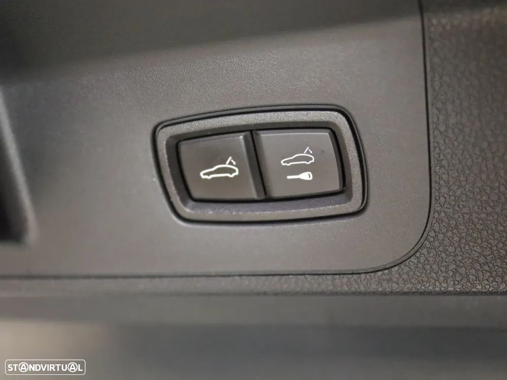 Porsche Panamera 4 E-Hybrid - 18