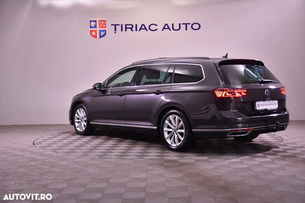 Volkswagen Passat - 3