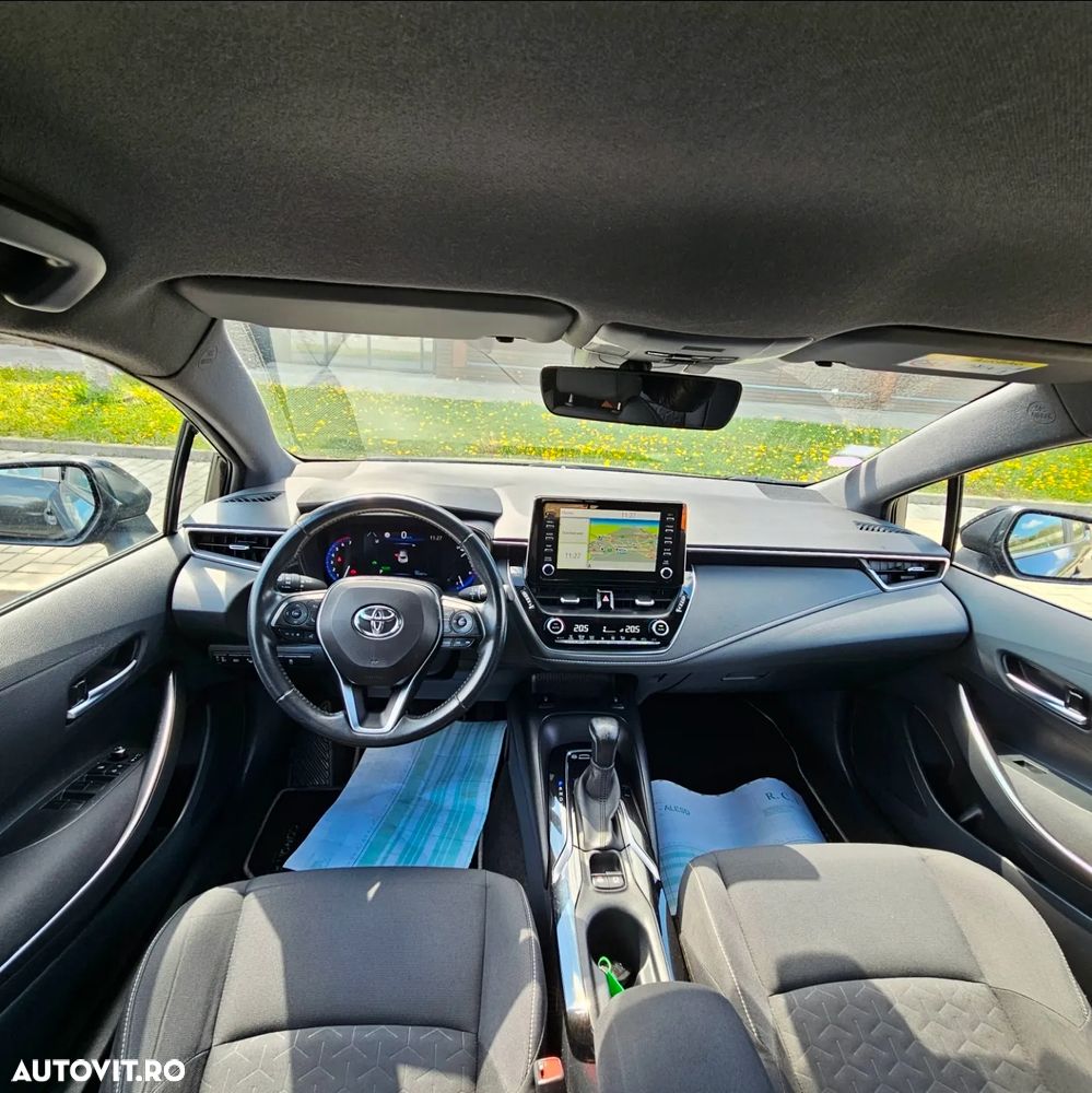 Toyota Corolla 1.8 HSD Dynamic - 8