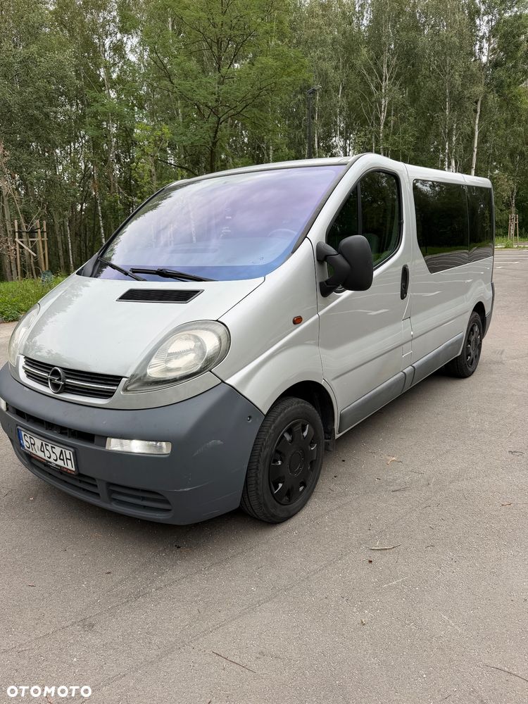 Opel Vivaro - 1