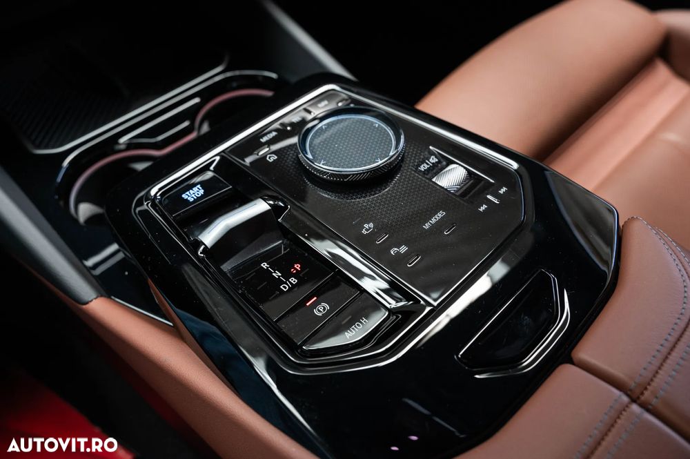 BMW i5 xDrive40 - 7