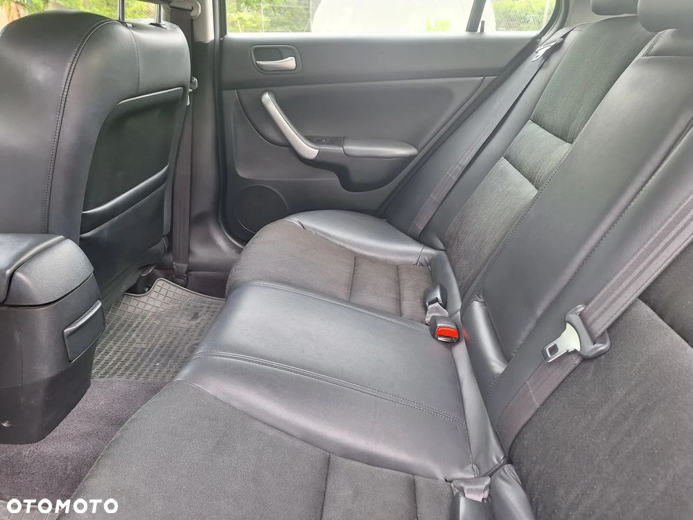 Honda Accord 2.0 Executive - 11