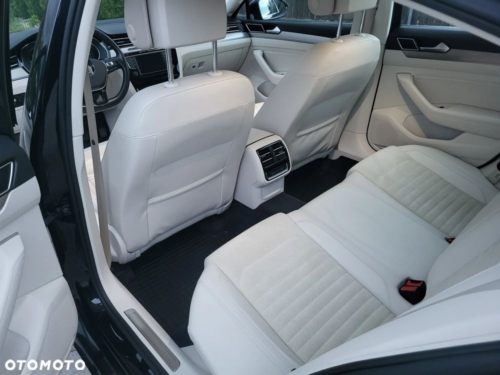 Volkswagen Passat 2.0 TDI BMT Highline - 14